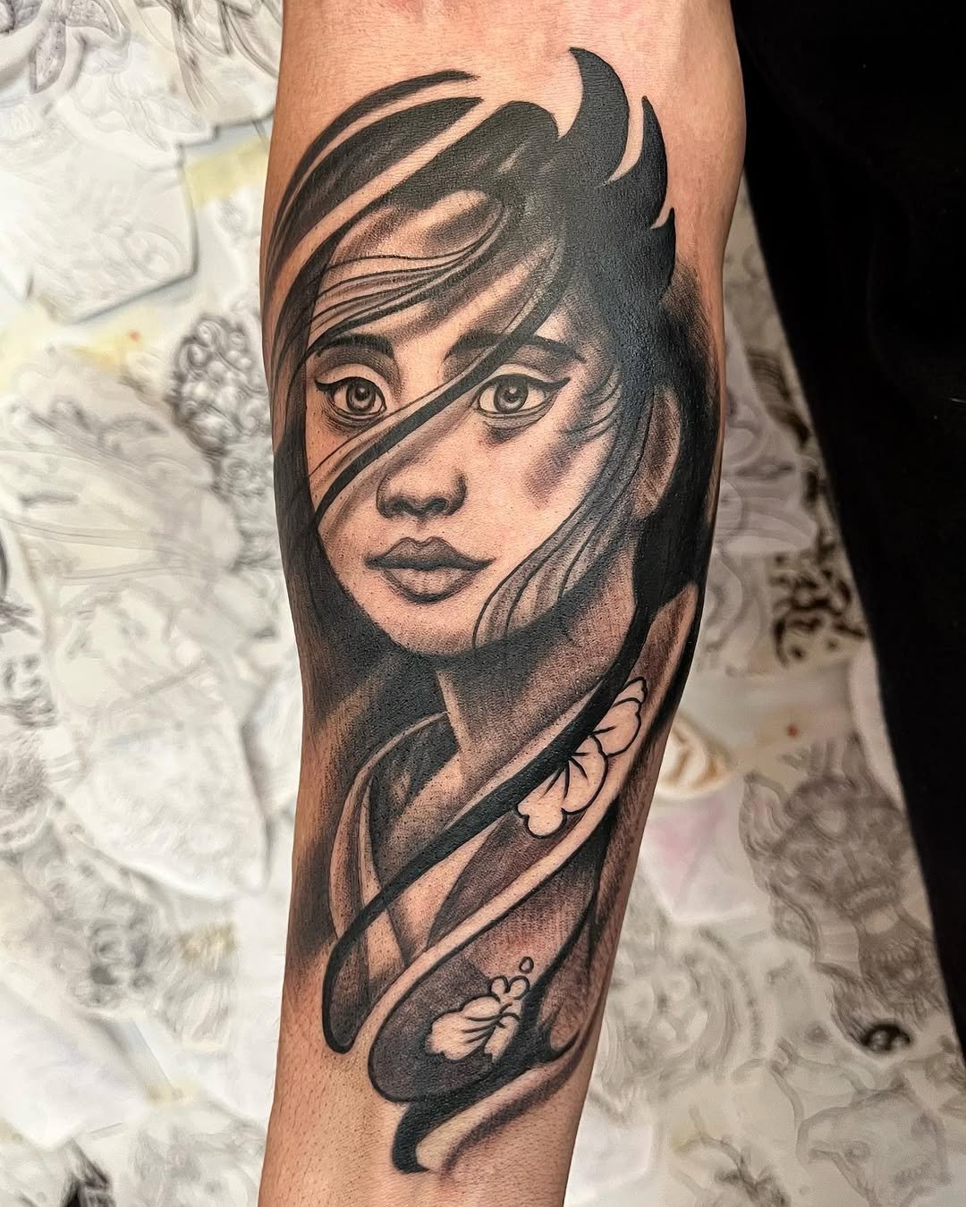 Geisha blackandgrey de estilo japonés