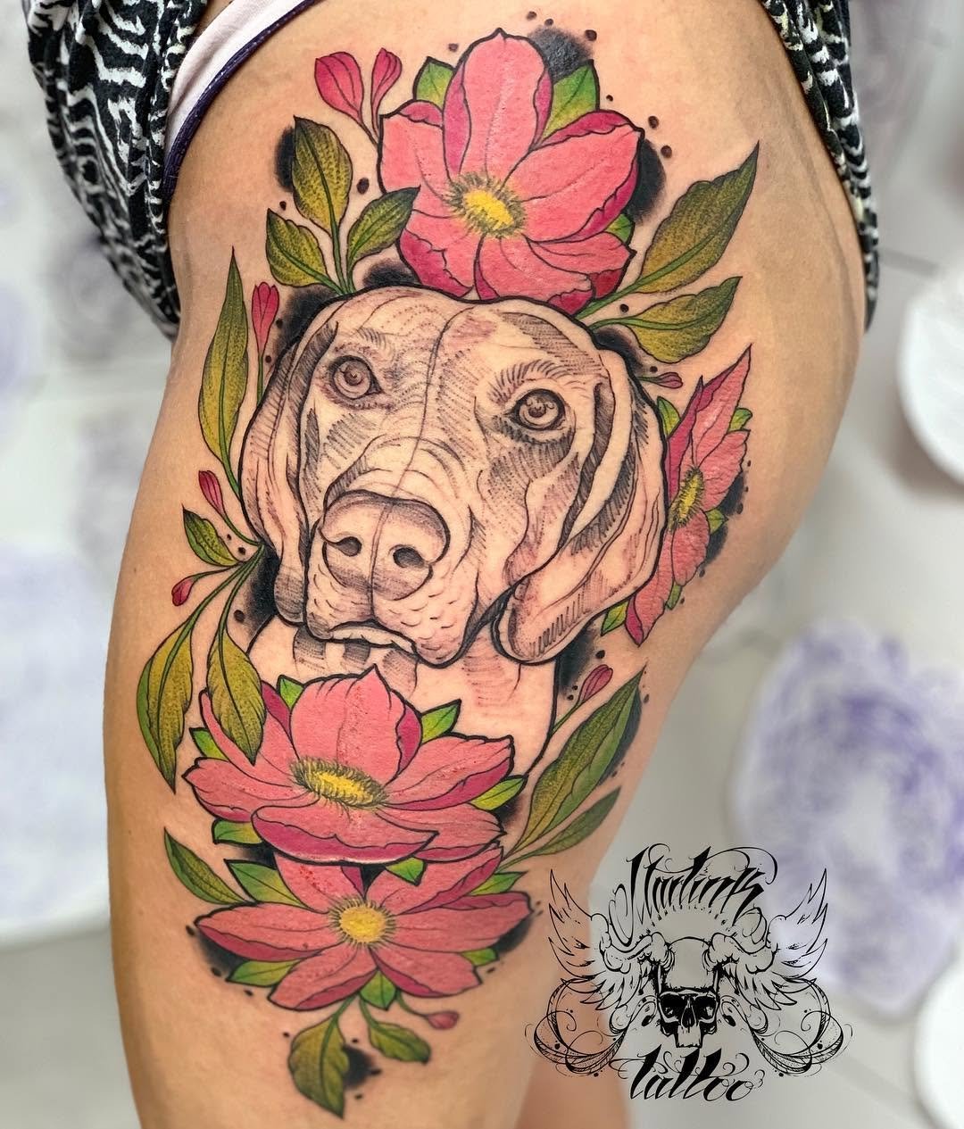 Perro entre flores rosas flowers doshermanas doshermanastattoo eddonemodelsmodelsbeautygirlsdogsneotraditionaltattoo sketchsevillasevillatattootbtsvq isttatcolorcolortattoo