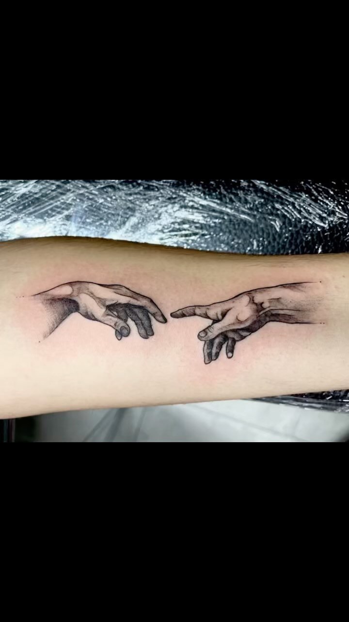 Tatuaje profesional en estudio MartinK Tattoo de Michelangelo