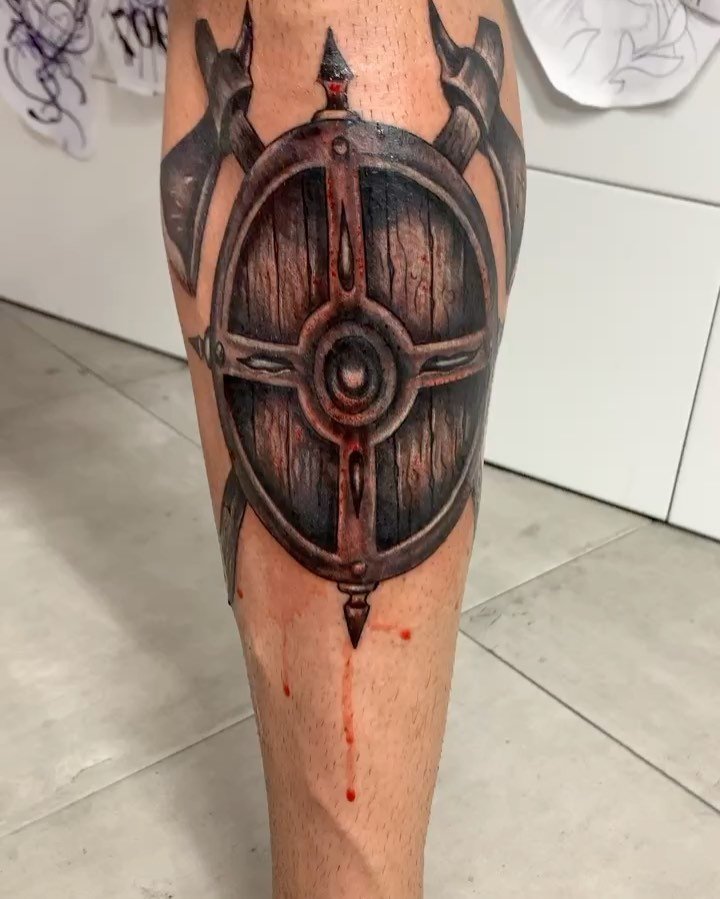 Tatuaje profesional en estudio MartinK Tattoo
