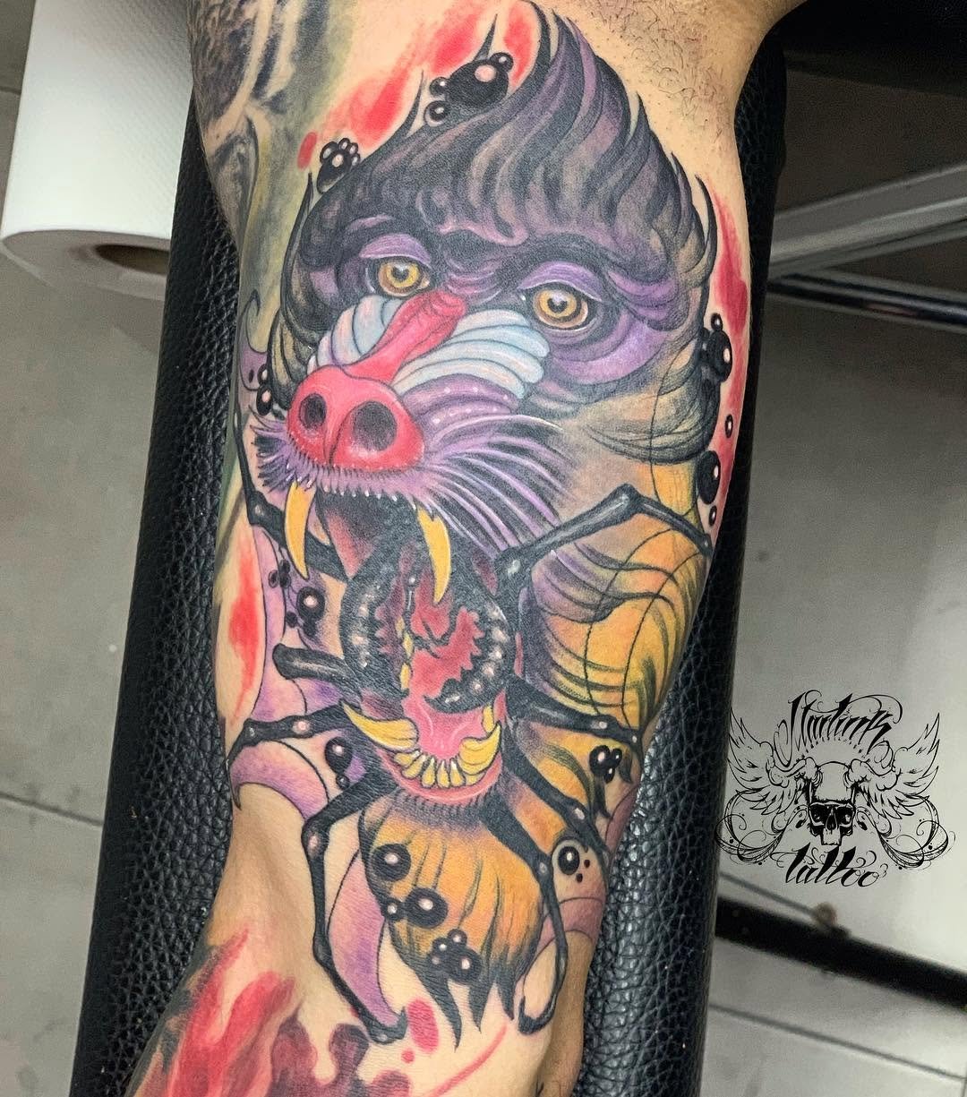 Tatuaje profesional en estudio MartinK Tattoo Mono
