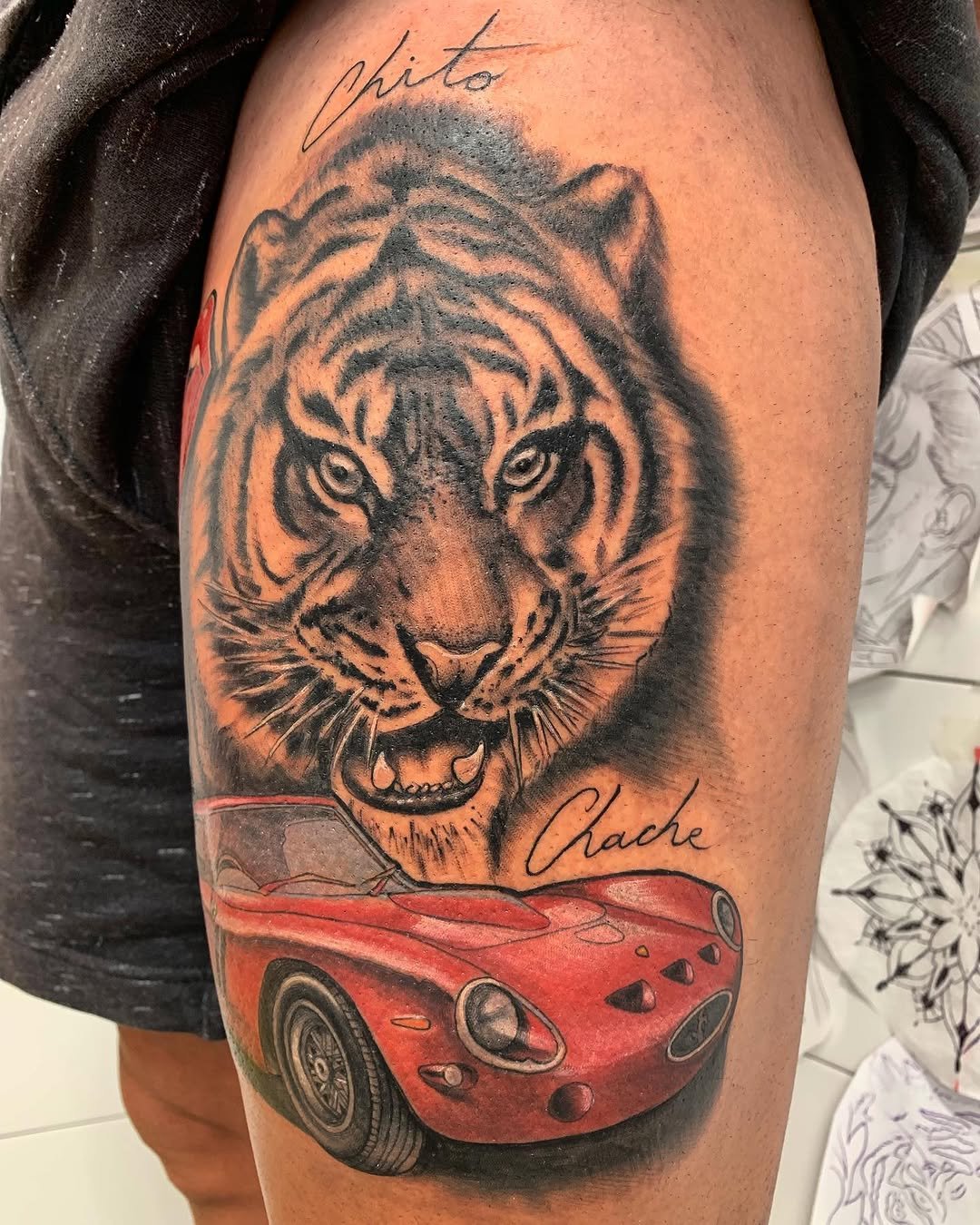 Tatuaje profesional en estudio MartinK Tattoo