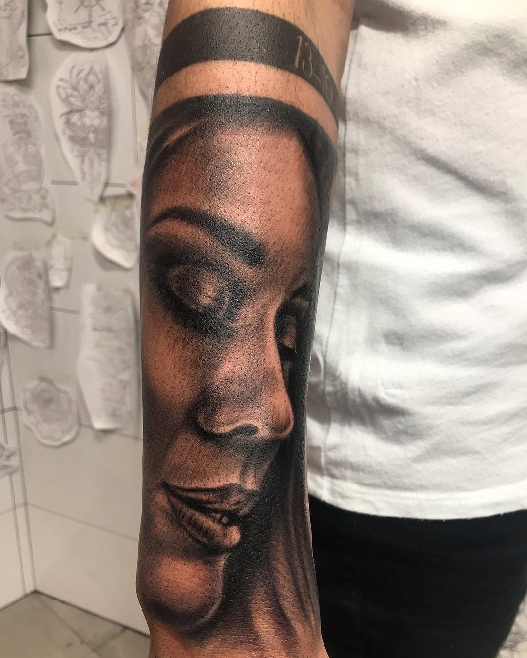 Rostro de mujer. Freehand realistictattoorealismbnginksociety edmartink_tattoodoshermanasdishermanastattoosevillasevillainktbtsvqfreehandtattoo