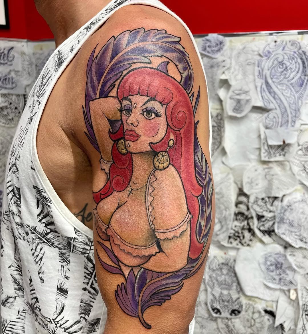 Tatuaje profesional en estudio MartinK Tattoo de La Veneno