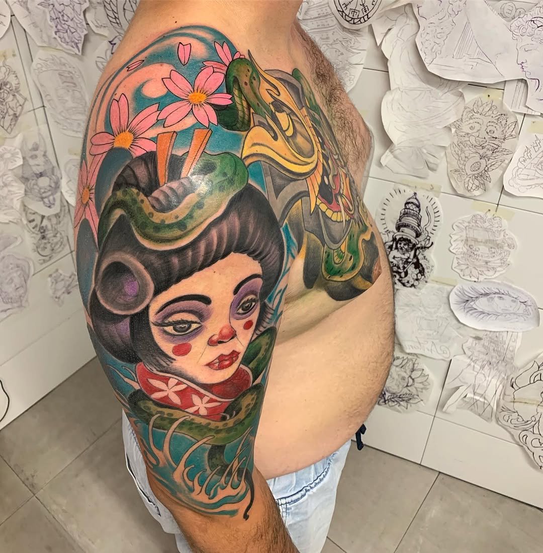 Tatuaje profesional en estudio MartinK Tattoo de Composición oriental