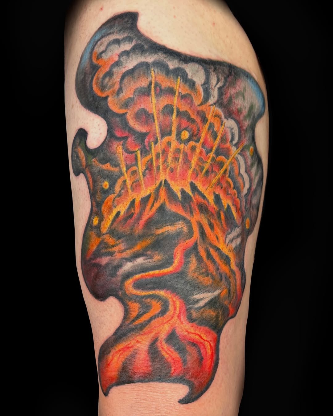 Tatuaje artístico profesional en estudio MartinK Tattoo
