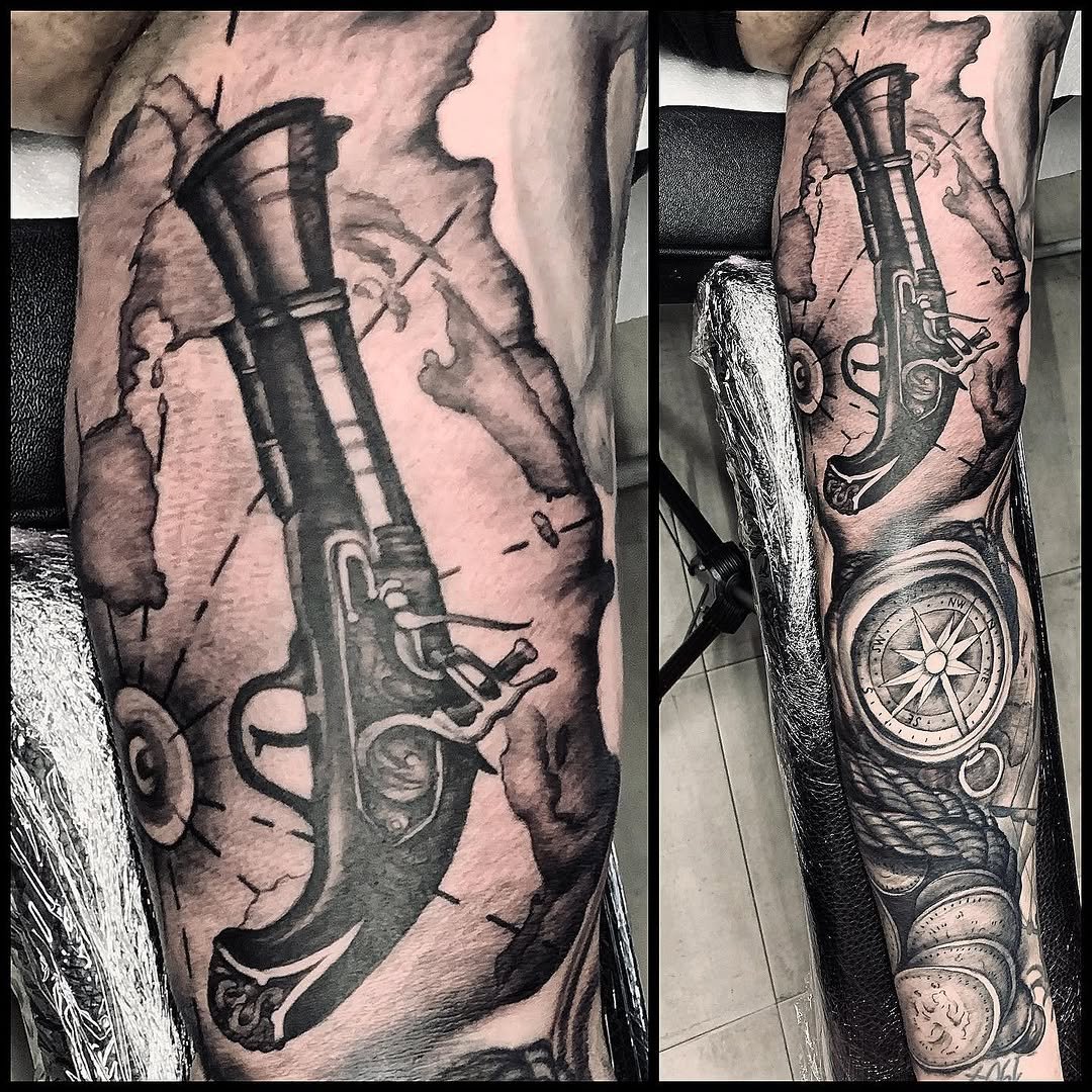 Tatuaje profesional en estudio MartinK Tattoo