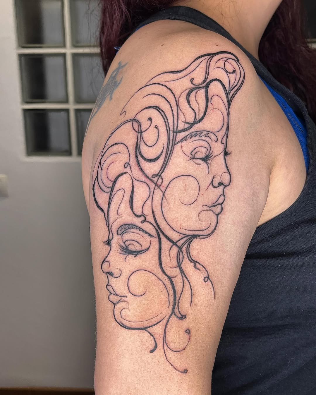Tatuaje profesional en estudio MartinK Tattoo
